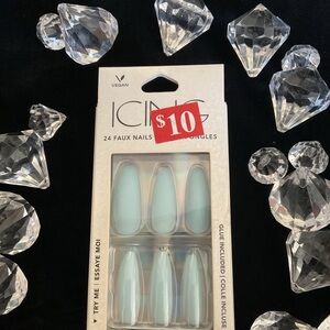 Icing vegan press o nails